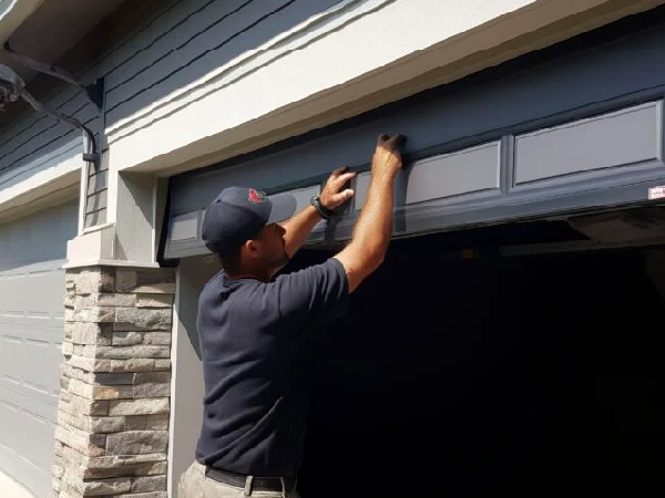 Common Signs Your Garage Door Needs Professional Repair