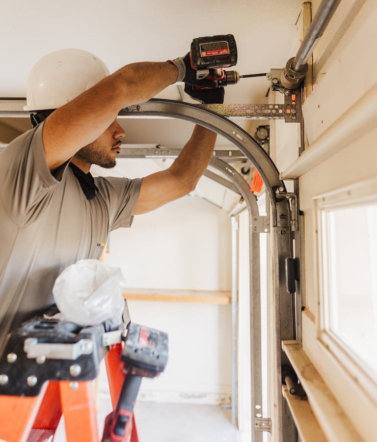 Emergency Garage Door Repair: What to Do When Your Door Breaks